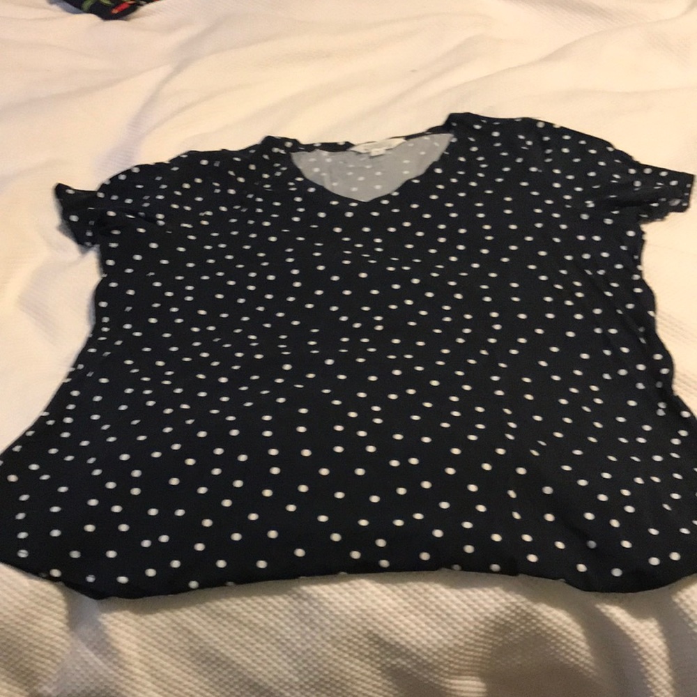 NWOT Market & Spruce Navy v neck
